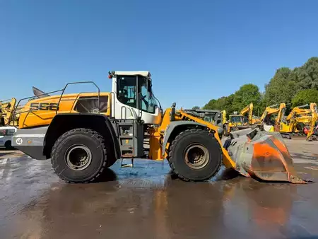 Hjullaster 2021 Liebherr L 566 Xpower // BJ. 2021 / 2988/WAAGE/ZSA/Joystick (6)