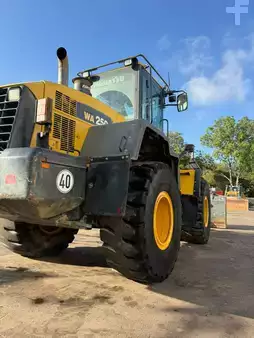 Radlader 2015 Komatsu WA250 PZ-6 //BJ. 2015 /6700H/SW/Gabel/ZSA (15)