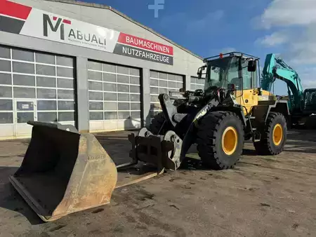 Radlader 2015 Komatsu WA250 PZ-6 //BJ. 2015 /6700H/SW/Gabel/ZSA (2)