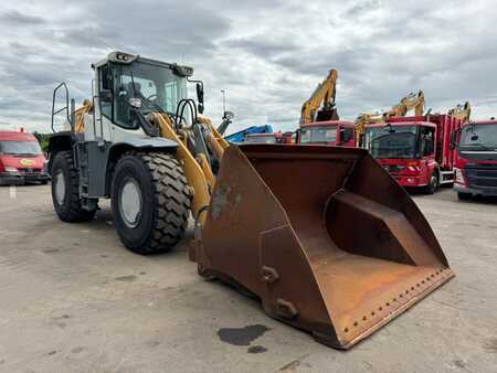 Chargeuse sur pneus 2018 Liebherr L550 XPOWER ** BJ.2018 * 6440/Hochkippschaufel** (7)