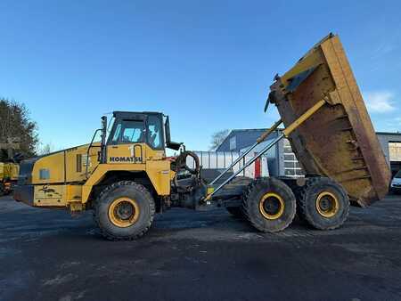 Knickgelenkte Muldenkipper/Dumper 2008 Komatsu HM 300-2 //BJ. 2008/13165/Klima/6X6/ (1)