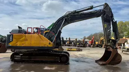 Beltegraver 2018 Volvo EC 380 E NL //BJ- 2018 / 11288H/OQ/Alle Leitungen/ (6)