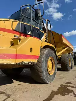 Wywrotki przegubowe 2002 Caterpillar 725 //BJ.  - 2002 - 18292H // 6X6 (11)