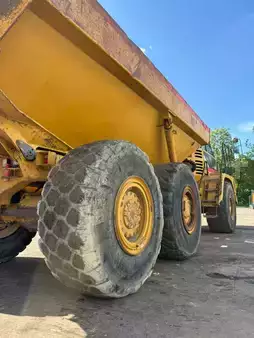 Wywrotki przegubowe 2002 Caterpillar 725 //BJ.  - 2002 - 18292H // 6X6 (13)