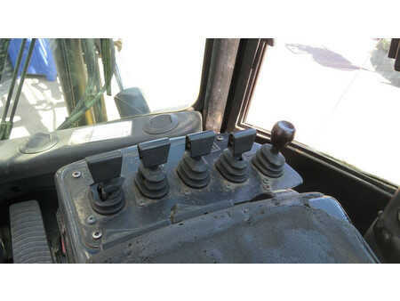 Mobil grävmaskin 2006 Hyster H10.00XM-6 heftruck met stenenklem (16)