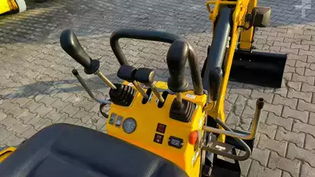 Mini pelle 2018 Bobcat E 08 (9)