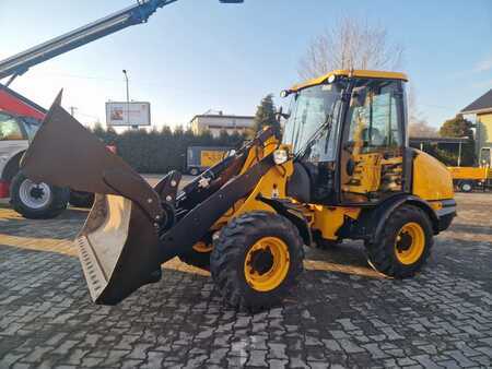 JCB 406 B