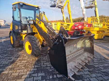 JCB 406 B