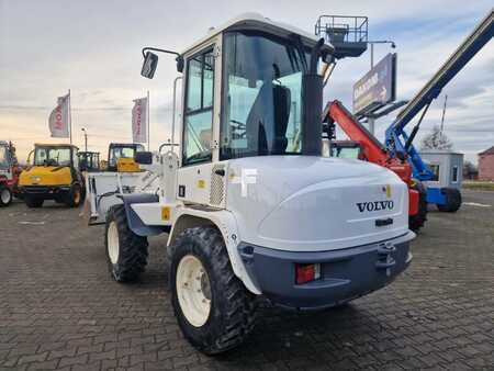 Pyöräkuormaajat 2013 Volvo L 30 B (2)