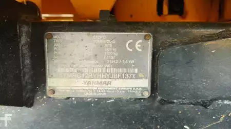 Bandgrävare Dumprar 2018 Yanmar C 12 R-B (8)