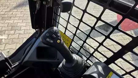 Ładowarki kompaktowe 2018 Bobcat S 530 (14)