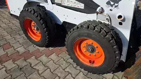 Ładowarki kompaktowe 2018 Bobcat S 530 (19)