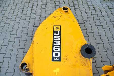 Lánctalpas kotrógép 2012 JCB JS 360 LC arm (6)