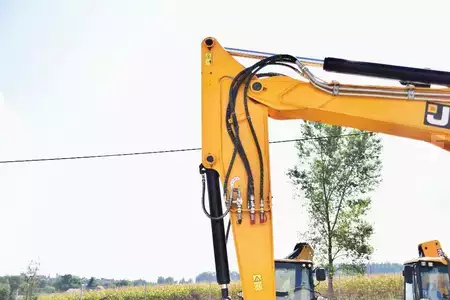 Pelles sur chenilles 2021 JCB 86 C-2  JCB 85Z-2 JCB 8085ZTS CAT 308 Kubota KX080 (5)