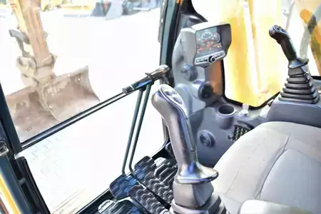 Korečková rýpadla 2014 Hyundai Robex 140 LC-9 A  Hyundai R140 Hyundai HX140 LC (16)