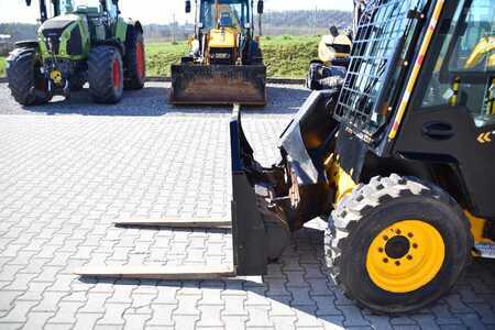 Kompaktní nakladače 2017 JCB Robot 1110  JCB 3TS-8W Skid Steer ROBOT Bobcat (6)
