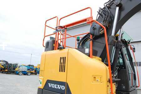 Excavadoras de cadenas 2019 Volvo ECR 145 EL dozer blade (15)