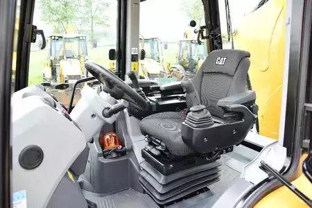 Rigid Backhoe Loader 2024 Caterpillar 432 CAT 428  DEMO as NEW (17)
