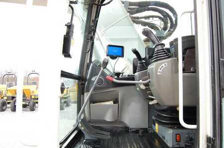Lánctalpas kotrógép 2017 Takeuchi TB2150R (18)