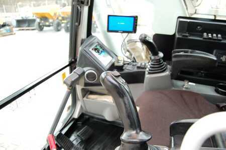Lánctalpas kotrógép 2017 Takeuchi TB2150R (20)