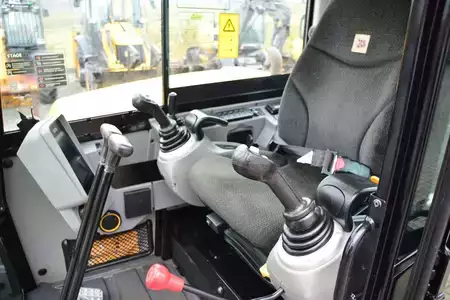 Korečková rýpadla 2022 JCB JCB 86C-2 T.A.B. JCB 85Z-1 Takeuchi TB290 (20)