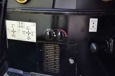 Mini pelle 2022 JCB 16 C-1 JCB 19C-1 CAT 301.7 Takeuchi TB219 (14)