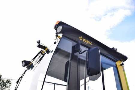 Compacteur monocylindre 2020 BOMAG BW 213 DH (4)