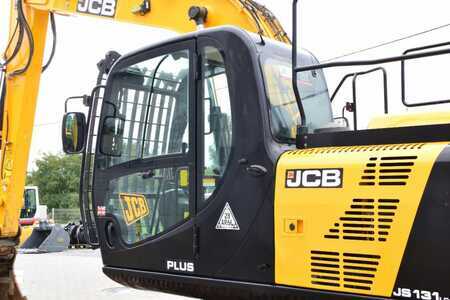 JCB JS131LC PLUS