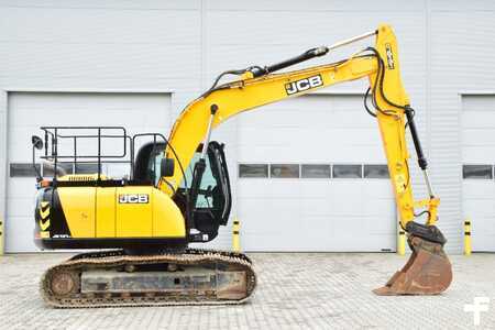 JCB JS131LC PLUS