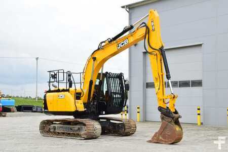 JCB JS131LC PLUS