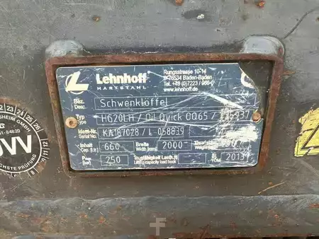 Mobilní bagry 2010 Liebherr A 900 C (14)