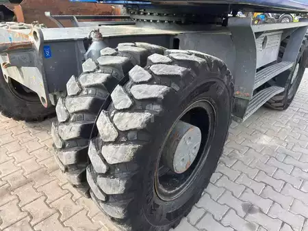 Mobilní bagry 2010 Liebherr A 900 C (17)