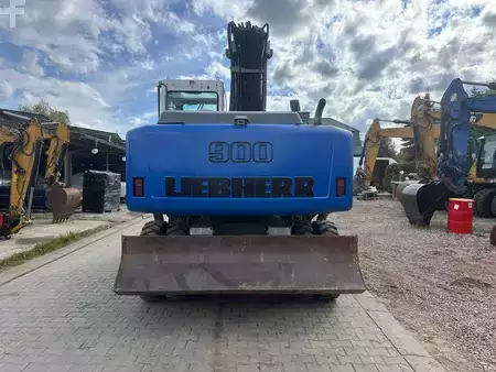 Mobilní bagry 2010 Liebherr A 900 C (3)