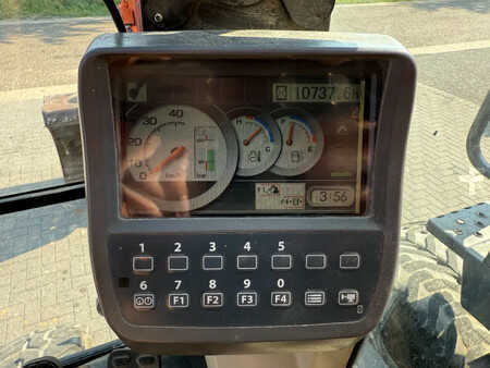 Mobilní bagry 2011 Hitachi ZX145W-3 mobiele kraan (12)