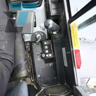 Minibagry 2017 Yanmar VIO25-6 (11)