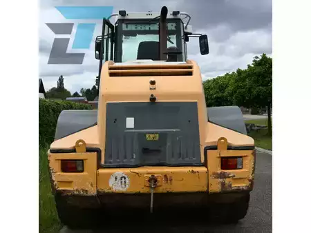 Kolové nakladače 2004 Liebherr L534 (15)