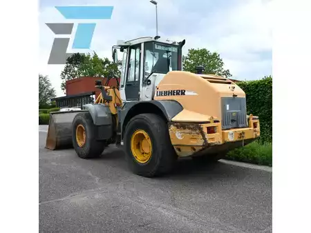 Kolové nakladače 2004 Liebherr L534 (4)