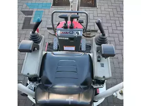 Minibagry 2022 Takeuchi TB210R (10)