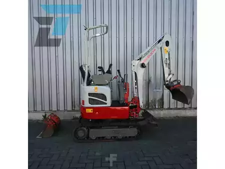 Minibagry 2022 Takeuchi TB210R (2)