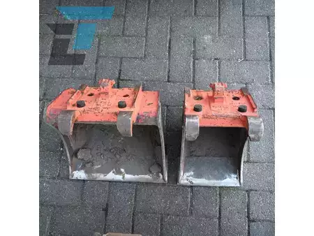 Minibagry 2022 Takeuchi TB210R (6)