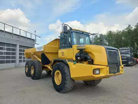 Nivelohjatut dumpperit 2008 Bell B25D (3)