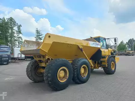 Nivelohjatut dumpperit 2008 Bell B25D (5)