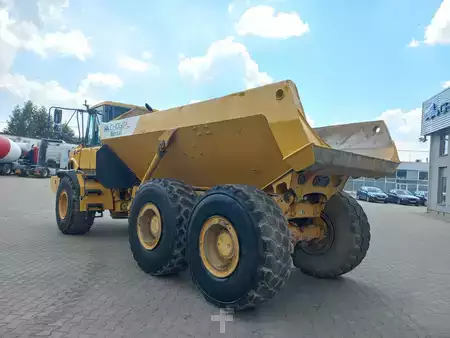 Nivelohjatut dumpperit 2008 Bell B25D (7)