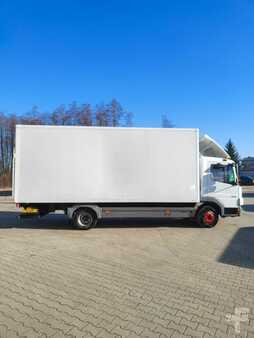 Náklaďák 2006 Mercedes-Benz Atego 818 (4)