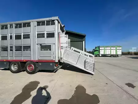 Náklaďák 2010 Volvo FM 410 (8)