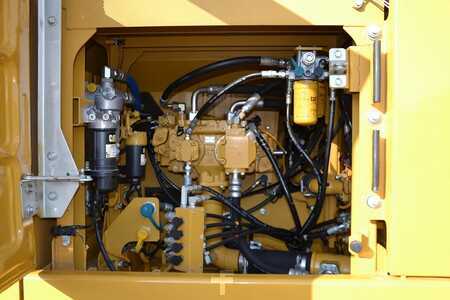 Bæltegraver 2016 Caterpillar 320 F (18)