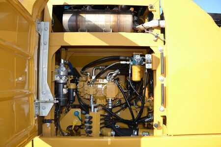 Bæltegraver 2016 Caterpillar 320 F (19)