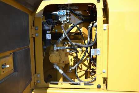 Escavatori cingolati 2016 Caterpillar 313 F ROTOTILT (17)