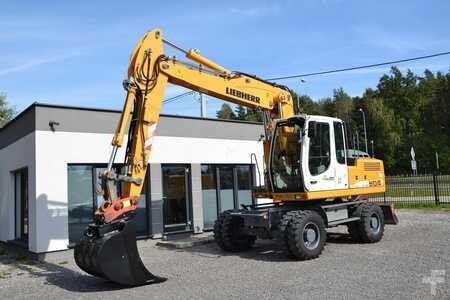 Pyöräkaivinkoneet  2012 Liebherr A 904 C (1)
