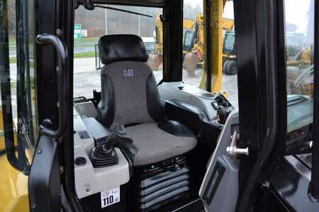 Bulldozere 2013 Caterpillar D6N LGP (19)